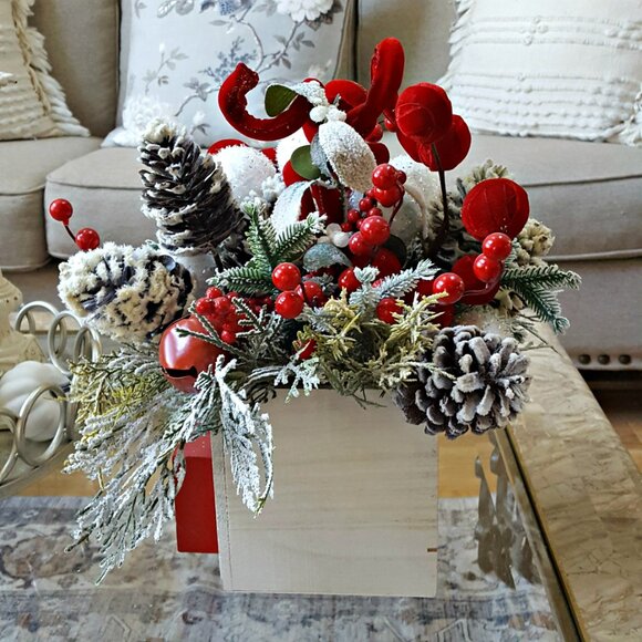 NEW! " BELIEVE " HOLIDAY Farmhouse CHRISTMAS FLORAL DECOR - Picture 4 of 5